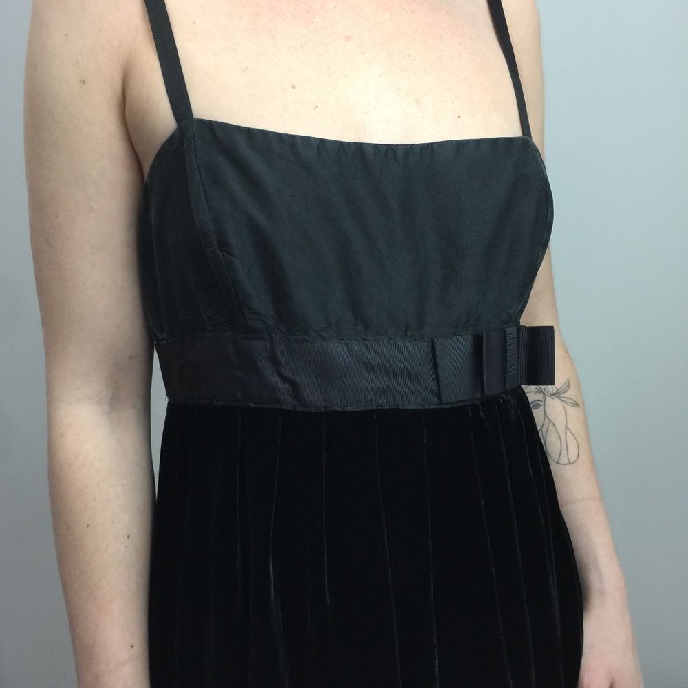 Le Lis Blanc Black Velvet Babydoll Midi Dress - Picture 6 of 8